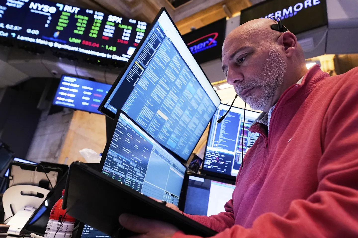 Tesla kicks off earnings season for Big Tech’s ‘Magnificent 7’ amid huge market cap drops spurred by ‘massive uncertainty and chaos’ from White House