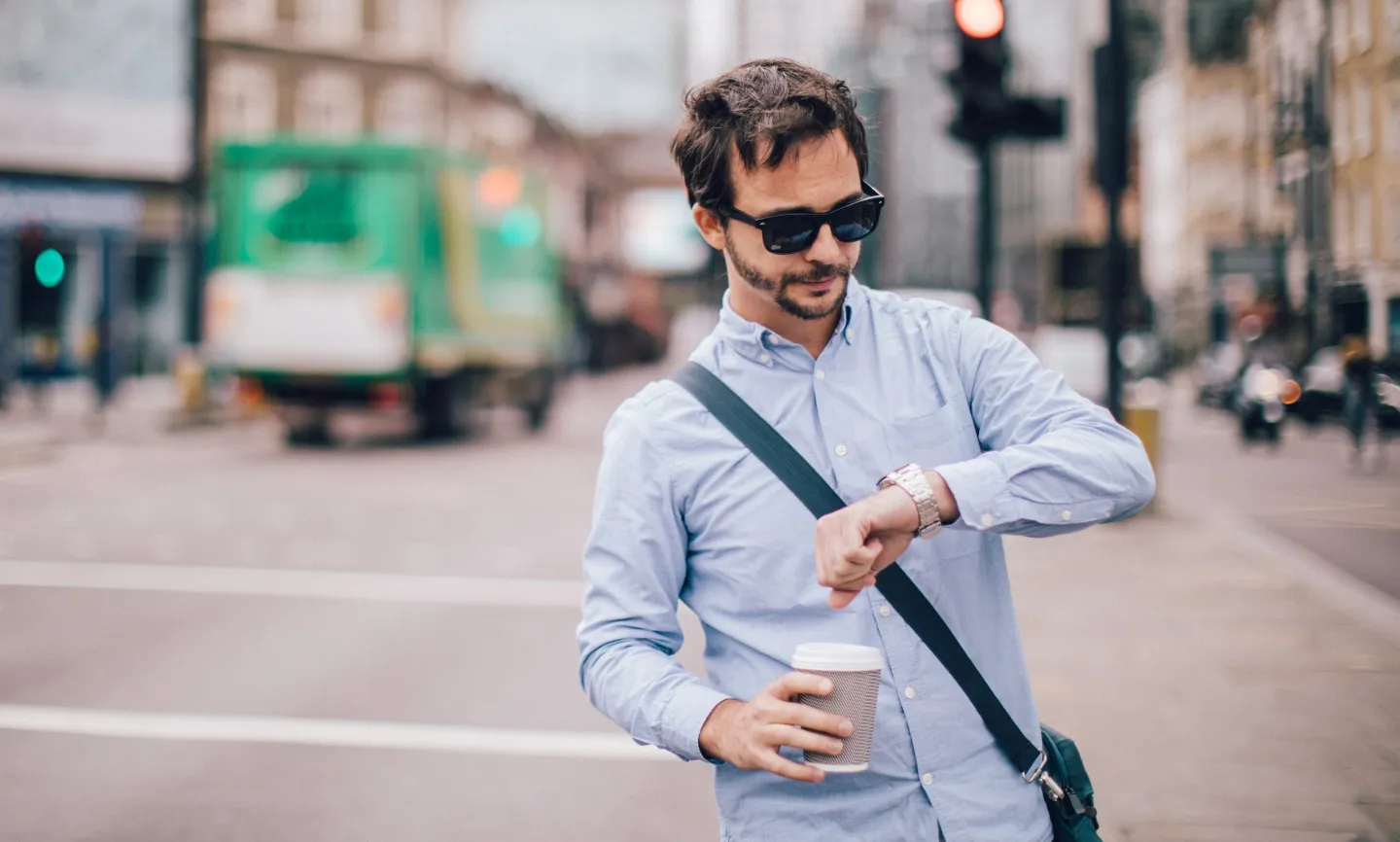 No one cares if you roll in on time anymore, but here are the behaviors coworkers do mind