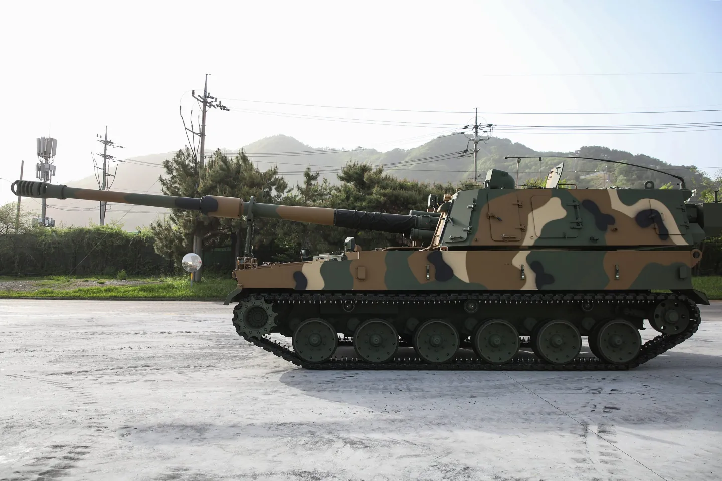 Hanwha in advanced talks over arms production for Saudi Arabia